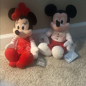 Disney Valentine’s Day Mickey Mouse stuffed doll